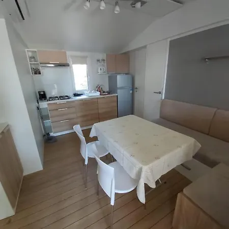 Holiday home Mobile Home, Kamp Pasman